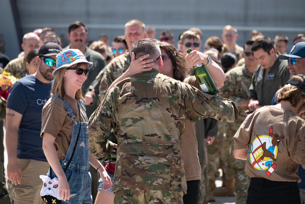 152nd Airlift Wing Navigator flies final flight, set to become local JROTC commander