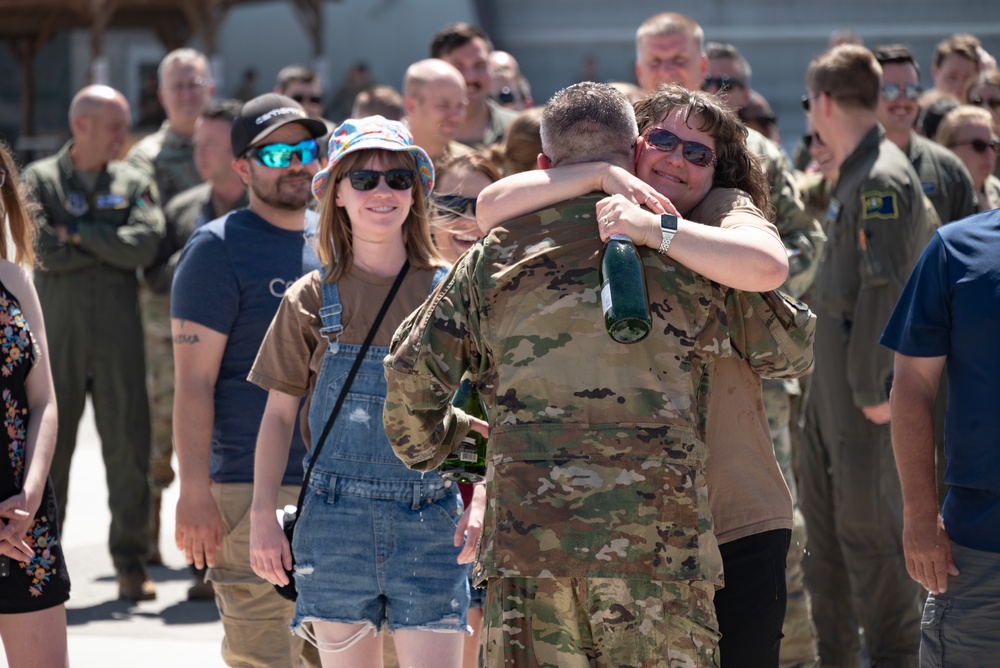 152nd Airlift Wing Navigator flies final flight, set to become local JROTC commander