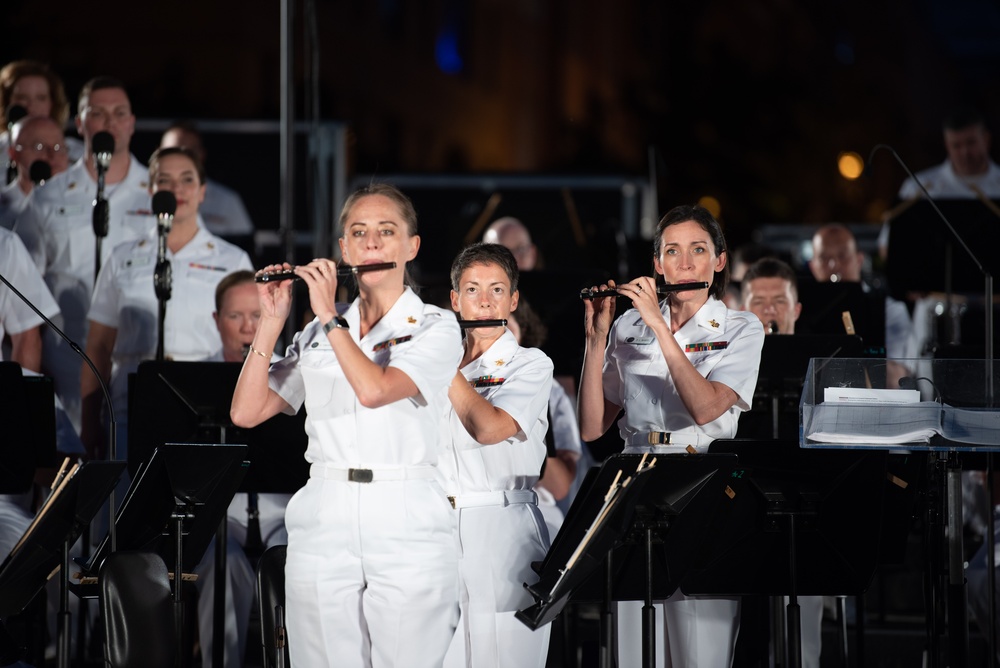 U.S. Navy Band performs at U.S. Navy Memorial