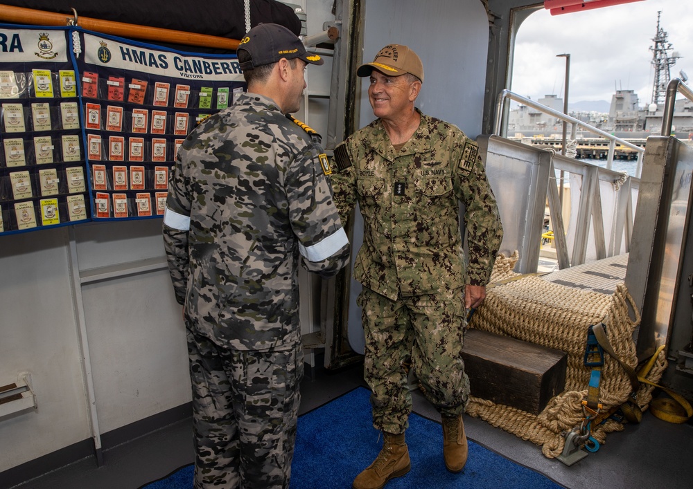 HMAS Canberra welcomes Vice Adm. Boyle