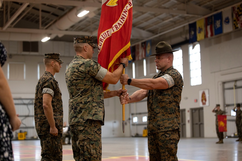 DVIDS - Images - 3rd RTBN Change of Command [Image 2 of 7]