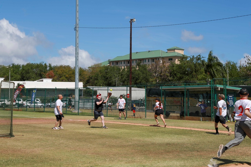 U.S. Navy Sailors from Abraham Lincoln, Gridley participate in a softball game during RIMPAC 2022