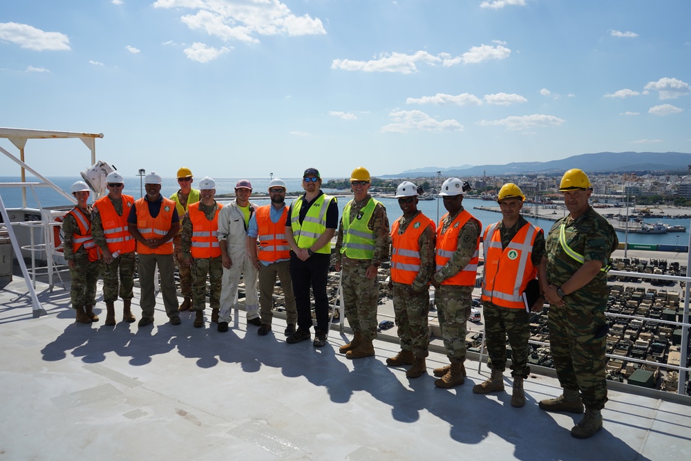 Commander of the 101st Airborne Division (Air Assault) travels to Greece to observe the port operations