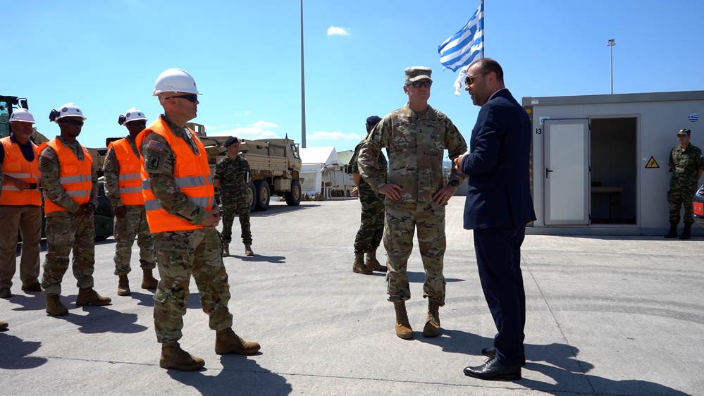 Commander of the 101st Airborne Division (Air Assault) travels to Greece to observe the port operations