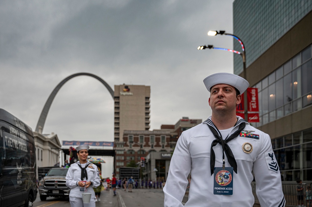 Navy Recruiters Participate in 139th America’s Birthday Parade