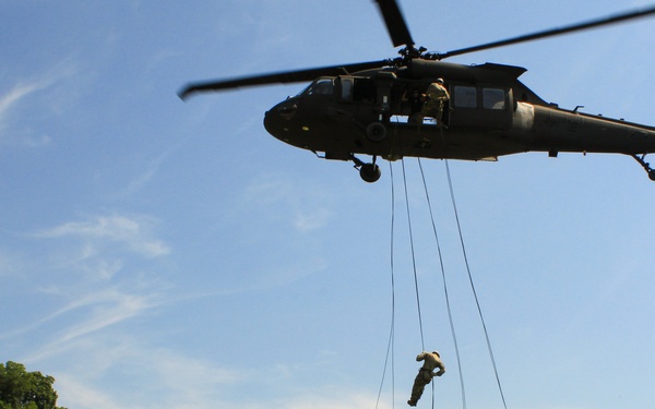 NJ Army National Guard Conducts Air Assault Training at USMA