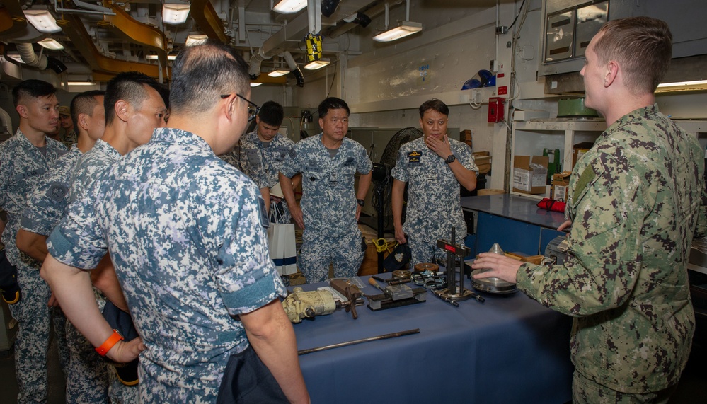 Frank Cable Hosts Tour for Republic of Singapore Navy