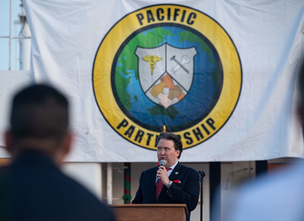 Pacific Partnership 2022 Vietnam Closing Ceremony Held Aboard USNS Mercy