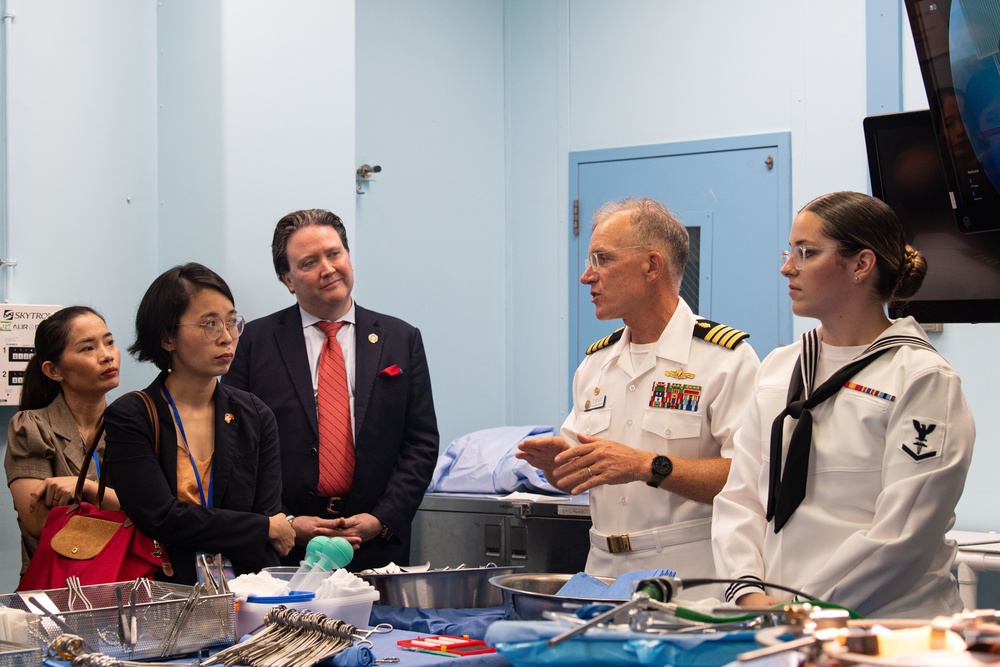 Pacific Partnership 2022 Vietnam Closing Ceremony Held Aboard USNS Mercy