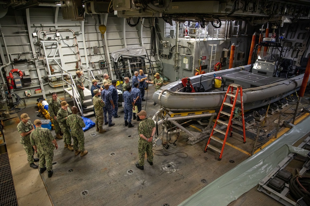 Rear Adm. Bailey visits USS Sioux City