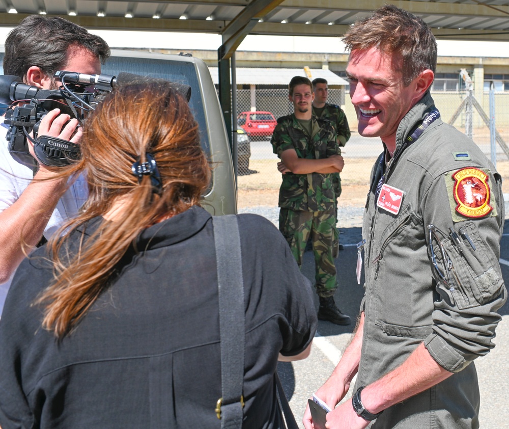 480th Fighter Squadron Pilot engages with international media at Real Thaw 2022