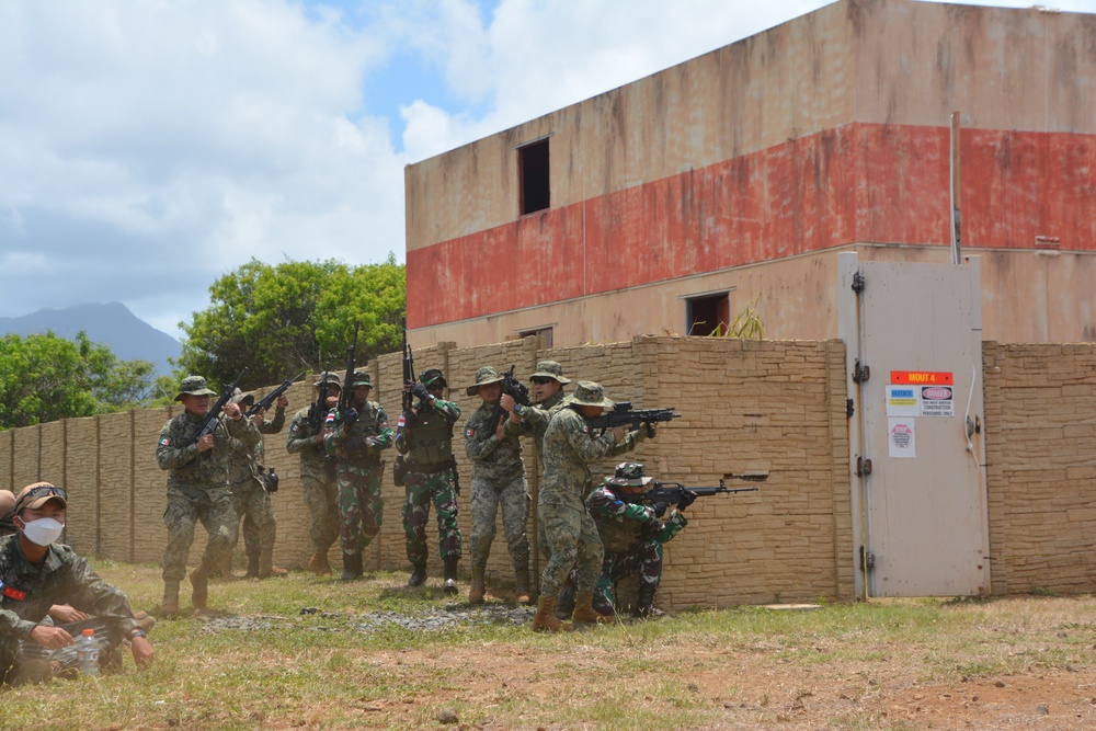 Partner Nation Marines participate in Urban Territory Combat Drills during RIMPAC 2022