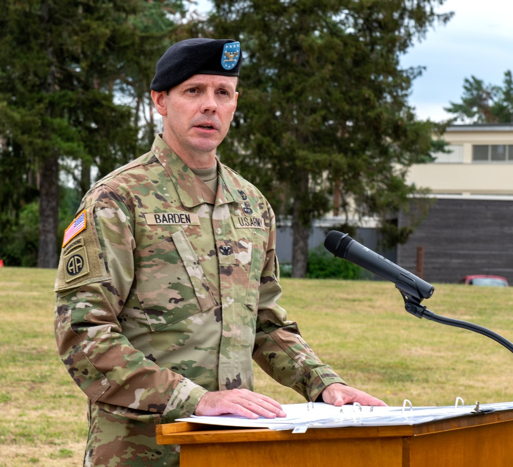 DVIDS - Images - 512th Field Hospital Change of Command [Image 18 of 26]