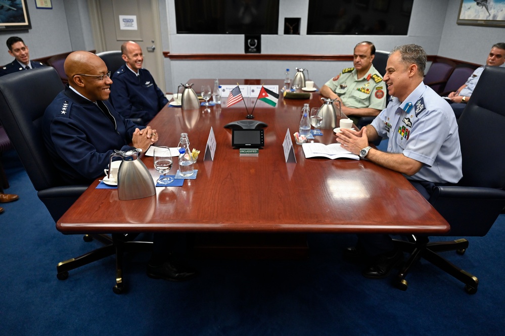 CSAF Brown meets Jordan Brig. Gen. Hiyasat