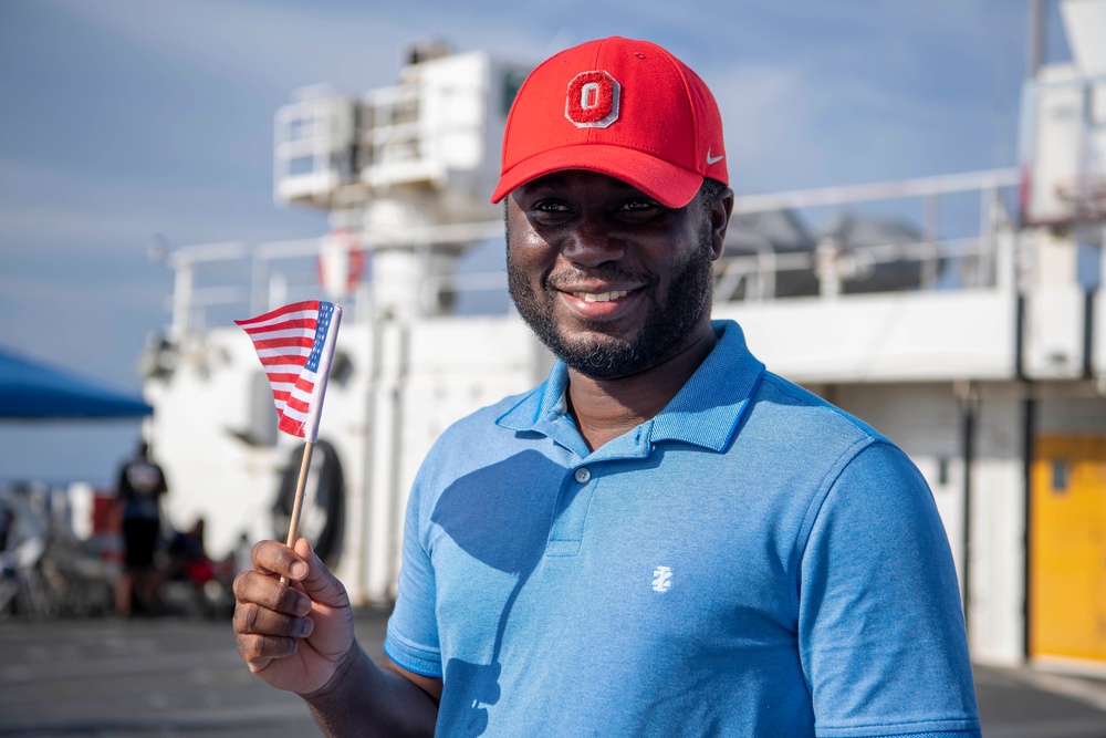 Pacific Partnership 2022 Celebrates Fourth of July Aboard USNS Mercy