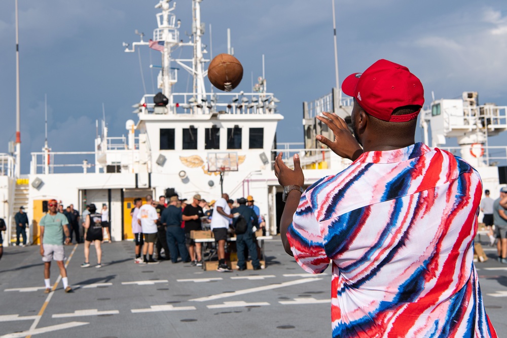 Pacific Partnership 2022 Celebrates Fourth of July Aboard USNS Mercy