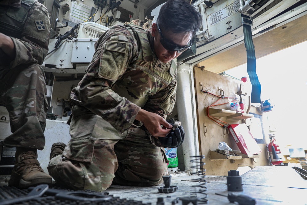 3rd Battalion, 29th Field Artillery Regiment performs qualification training