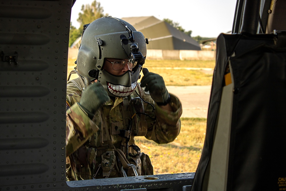 U.S. Army Aviators train with Romanian Land Forces
