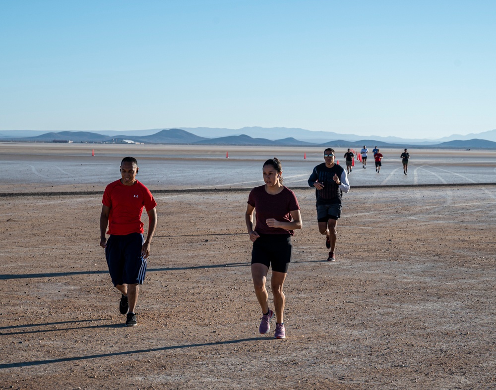 Edwards AFB hosts Flight Line Run-Walk Event