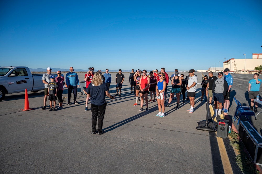 Edwards AFB hosts Flight Line Run-Walk Event