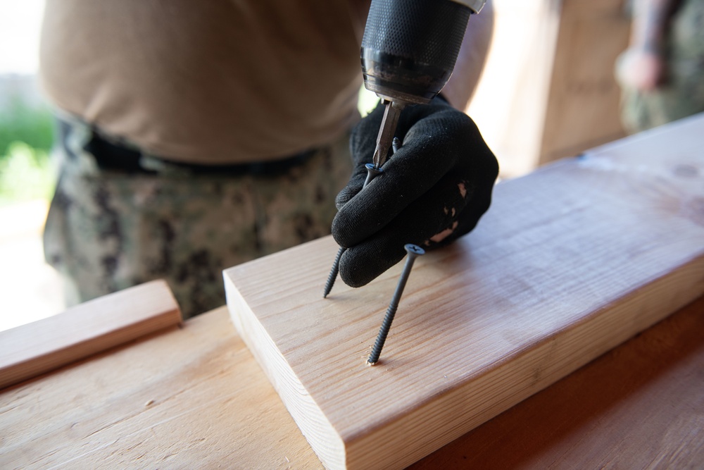 NMCB-14 rebuilds range tables at NASKW