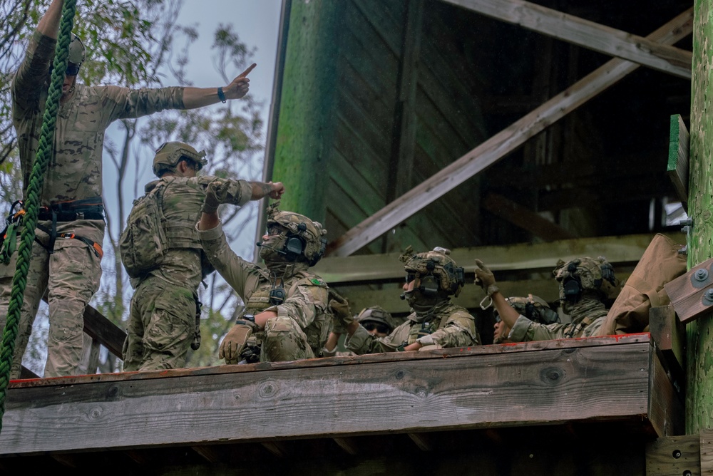 RIMPAC 2022: Multinational SOF Fast Rope Training RIMPAC 2022: Multinational SOF Fast Rope Training