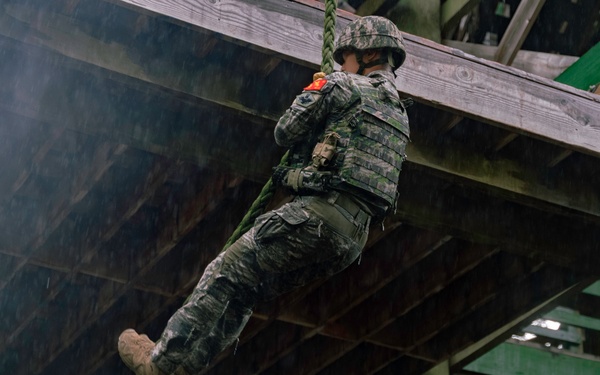 RIMPAC 2022: Multinational Fast Rope Training