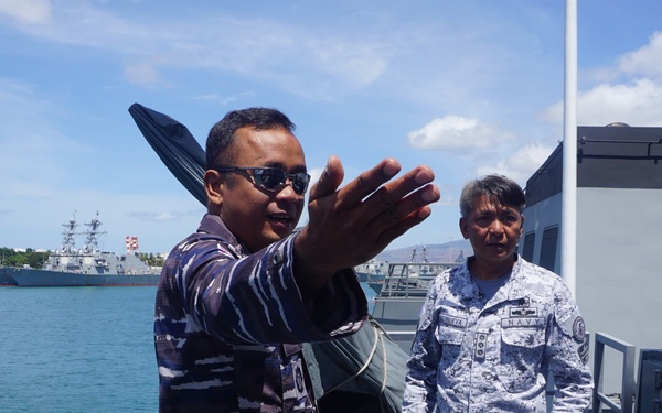 Indonesia’s contingent to RIMPAC visits BRP Antonio Luna (FF151)