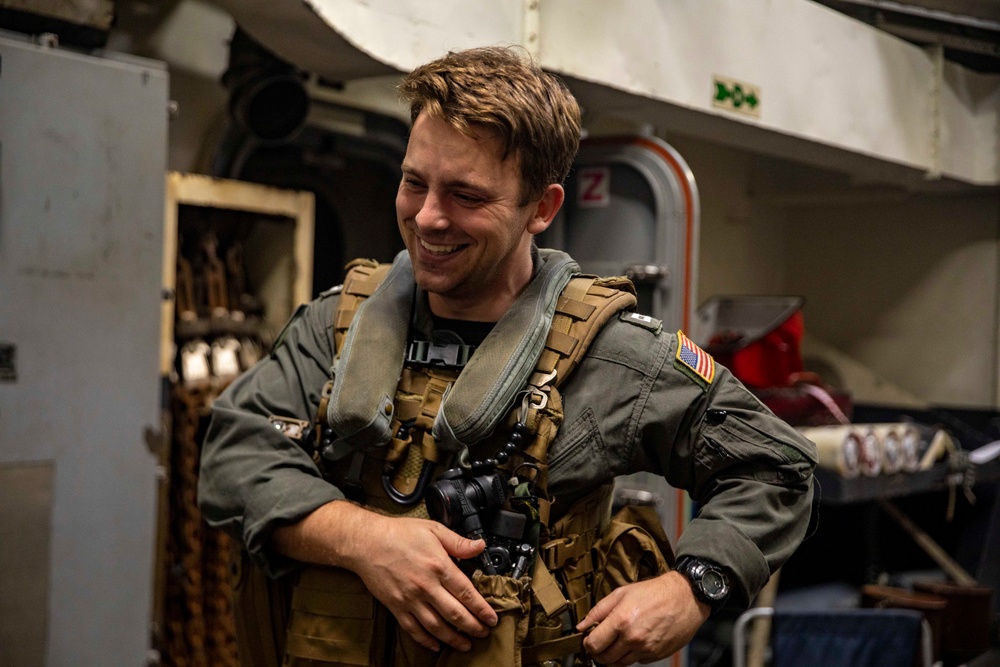 Sailors Conduct Flight Operations Aboard USS Dewey (DDG 105)