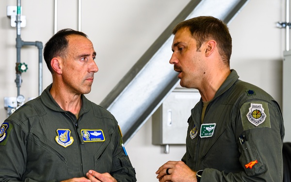 Fifth Air Force DCOM visits 354th AEW at MCAS Iwakuni