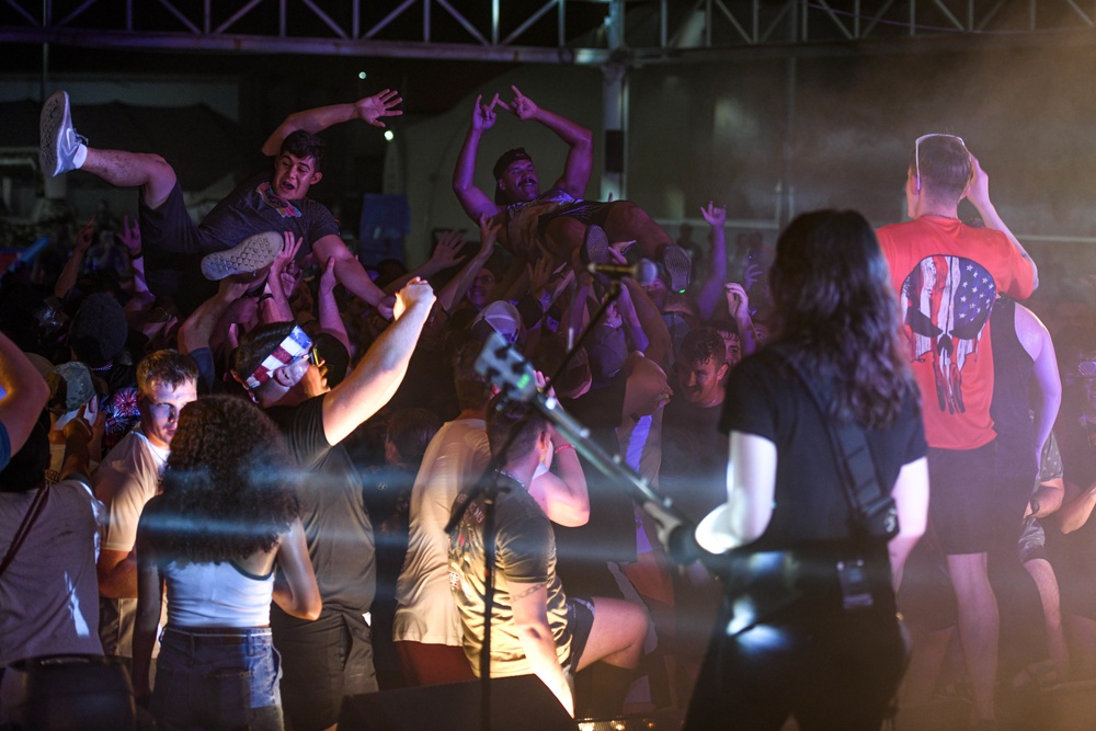 Sick Puppies rock ADAB on the Fourth