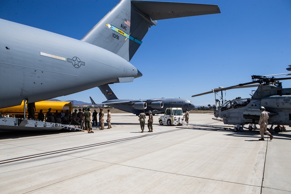 Marine Light Attack Helicopter Squadron 267, United States Air Force, Demonstrate Offensive Air Support