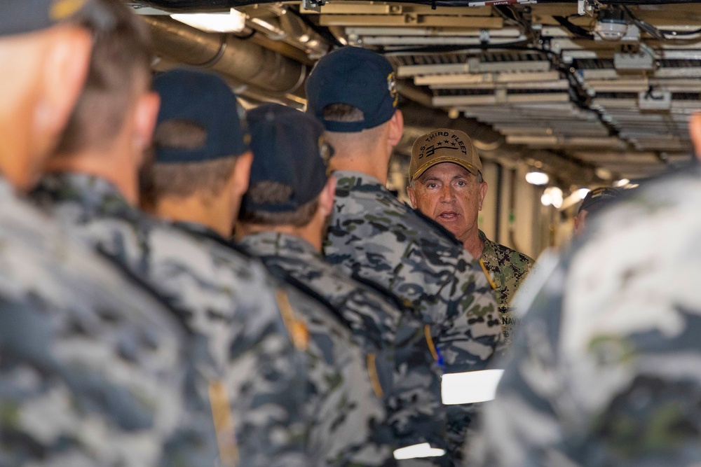 Vice Adm. Michael Boyle visit to HMAS Supply