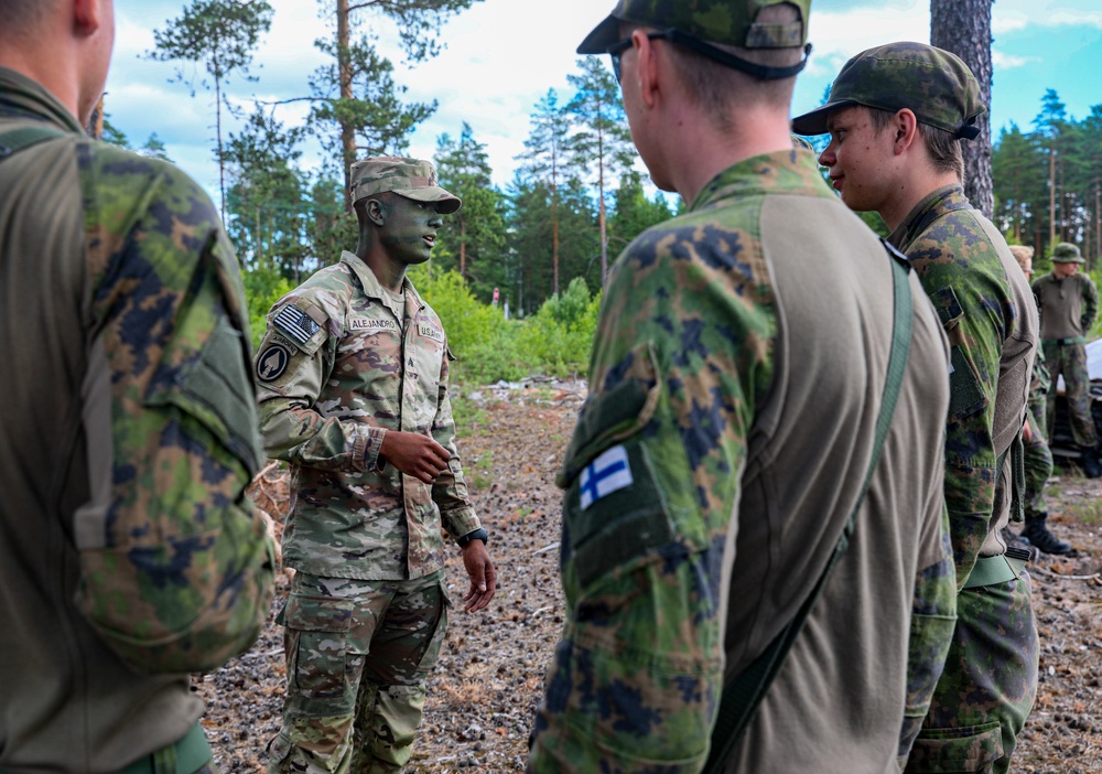 4-10 Cav Trains Scout Tactics To The Finnish army