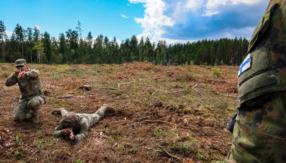 4-10 Cav Trains Scout Tactics To The Finnish army