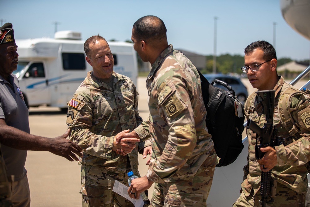 Paratroopers Return to Fort Bragg