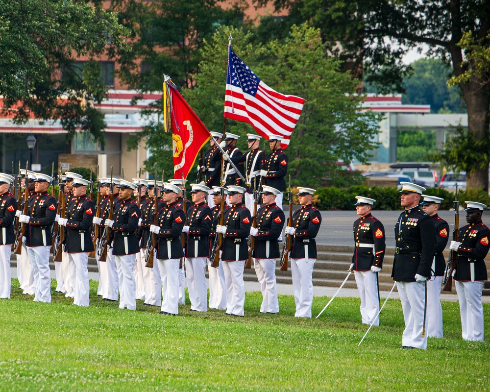 Barracks Marines performed another outstanding Sunset Parade at the Marine Corps War Memorial!