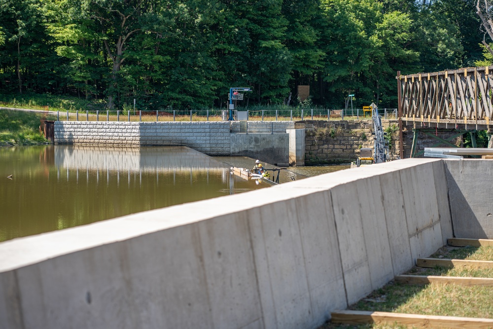 Harpersfield Dam Nappe Vibration Project