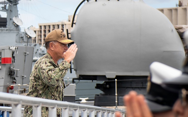 RIMPAC 2022: HMCS Winnipeg hosts US 3rd Fleet
