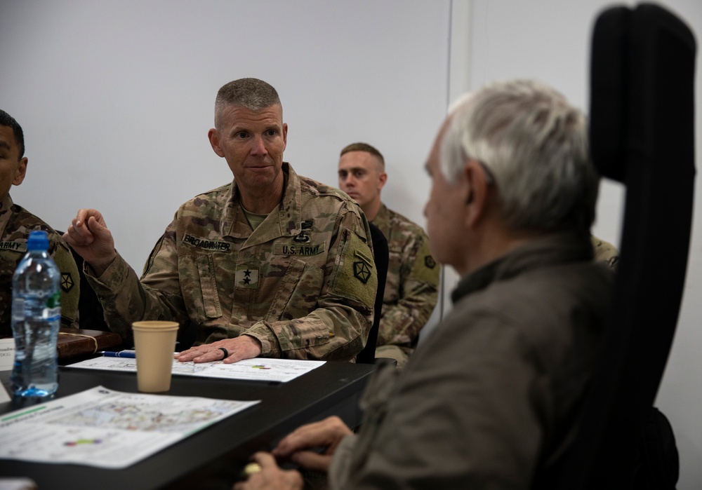 US Senator Visits US Forces in Poland