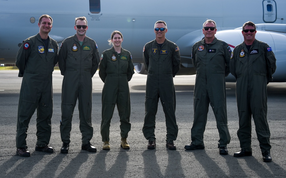 U.S. Navy Leadership Welcomes Royal Australian Air Force Leadership at RIMPAC 2022