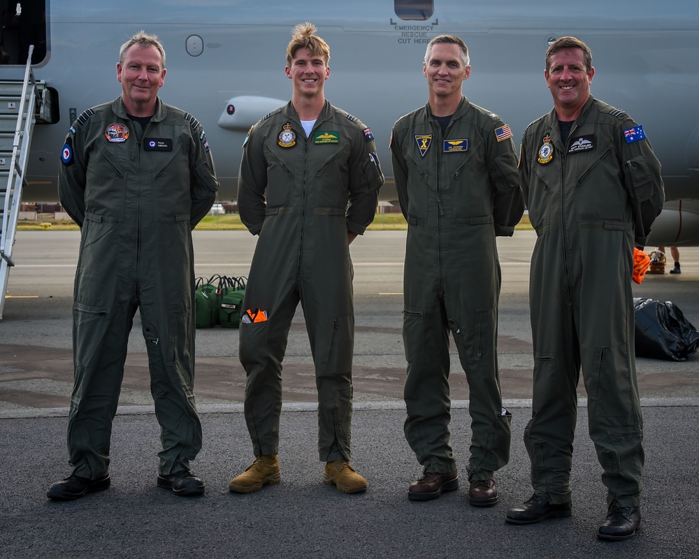 U.S. Navy Leadership Welcomes Royal Australian Air Force Leadership Members at RIMPAC 2022
