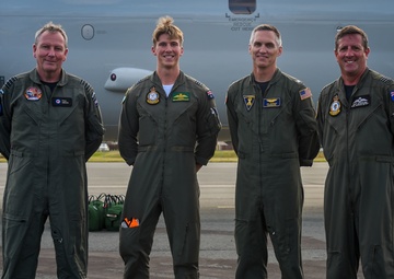 U.S. Navy Leadership Welcomes Royal Australian Air Force Leadership Members at RIMPAC 2022