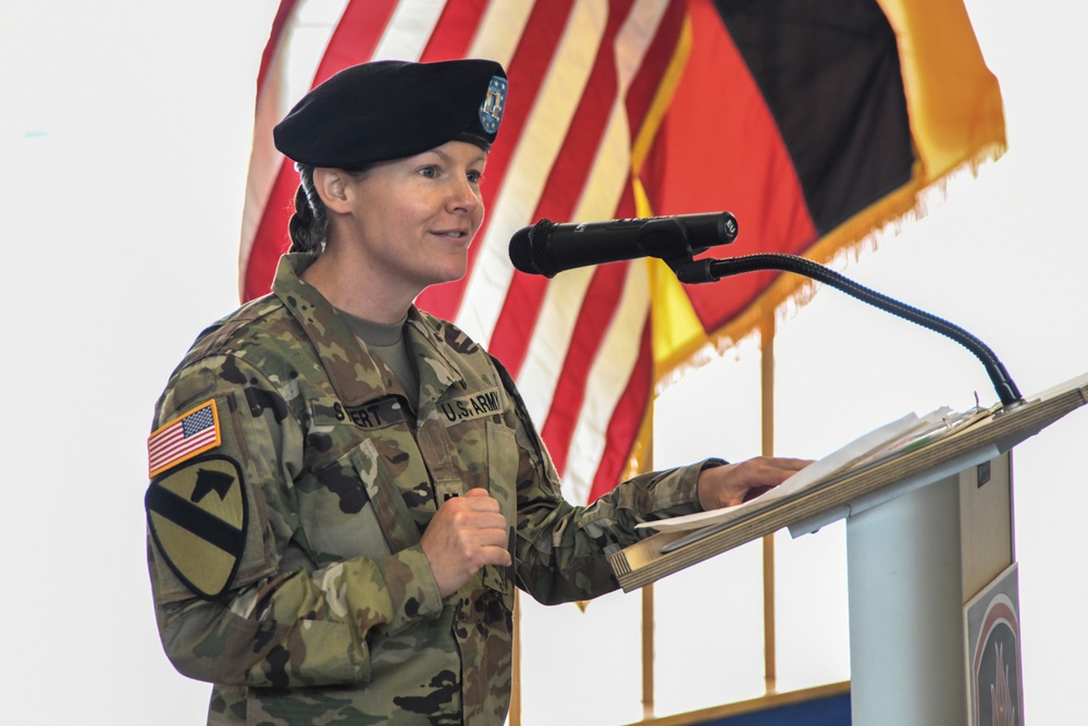 Headquarters and Headquarters Company, 12 Combat Aviation Brigade,  Change of Command Ceremony.