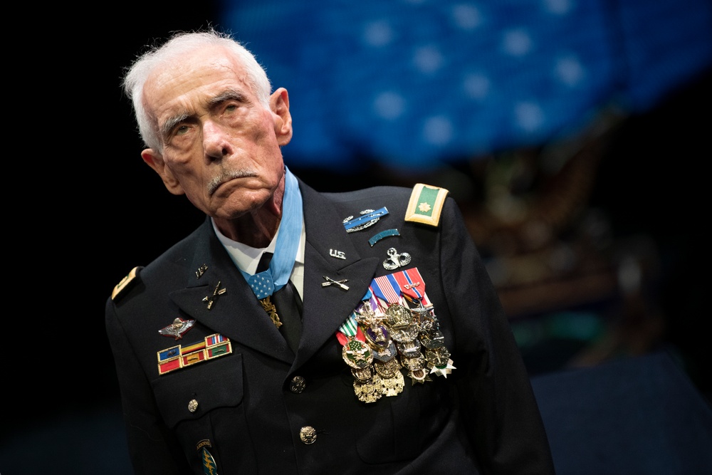 Six Medal of Honor Recipients Inducted into Pentagon Hall of Heroes