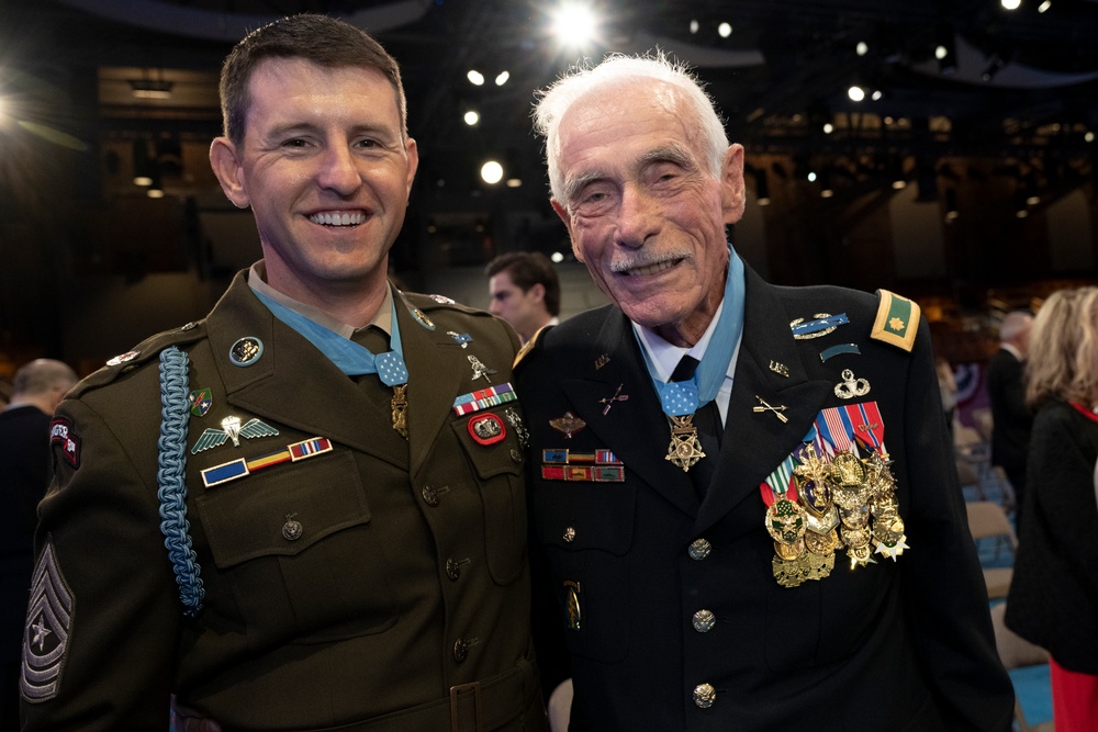 Six Medal of Honor Recipients Inducted into Pentagon Hall of Heroes