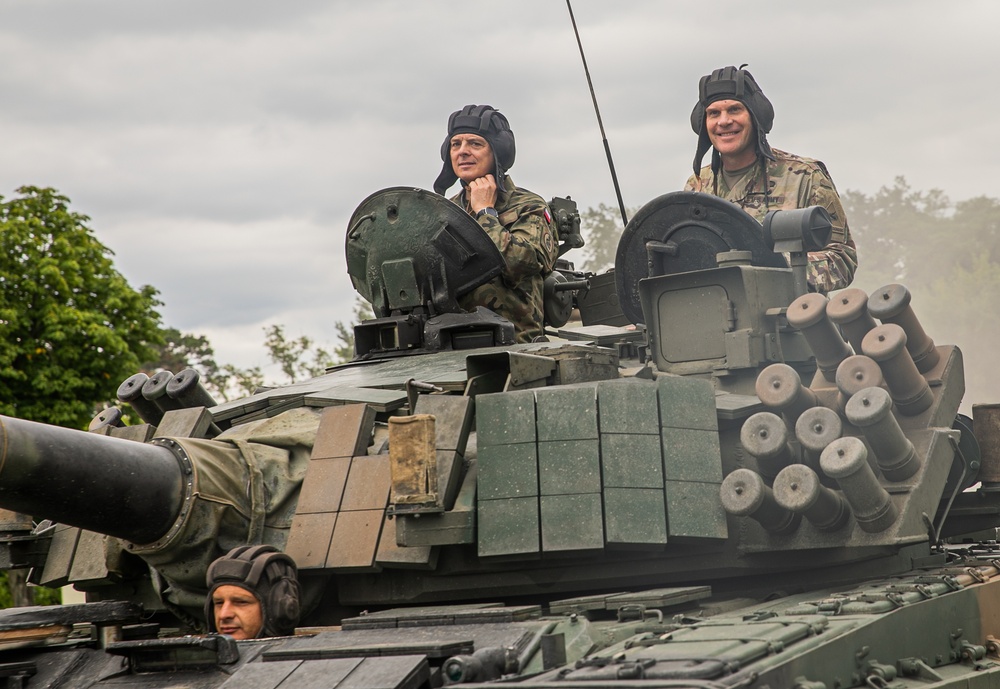 Brig. Gen. Feltey visits the Land Forces Training Center