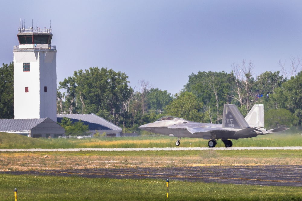 F-22 Raptor Demonstration Team arrive at Selfridge