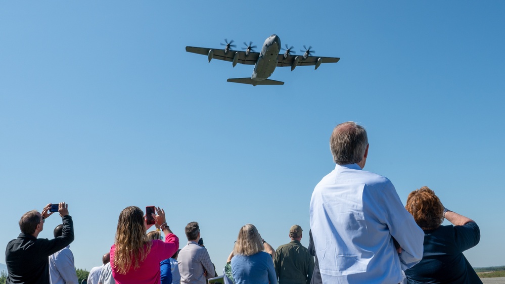 DAF civic leaders visit Alaska