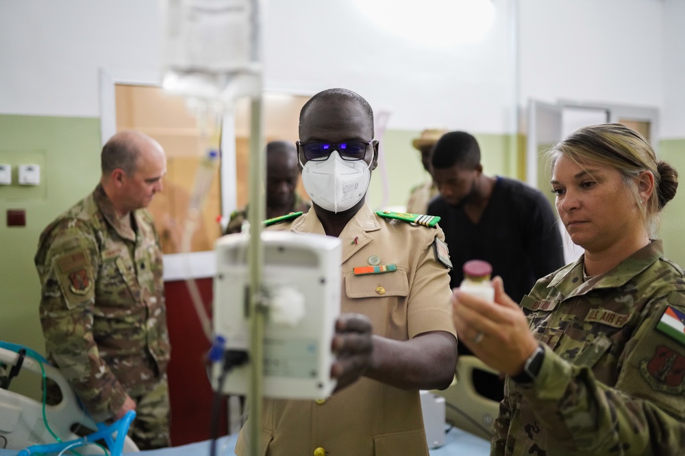 Indiana Air National Guard trains with Niger armed forces medical members